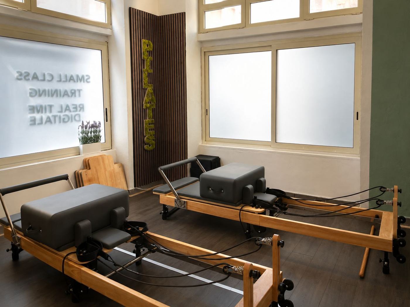 Interno dello studio di Pilates Reformer